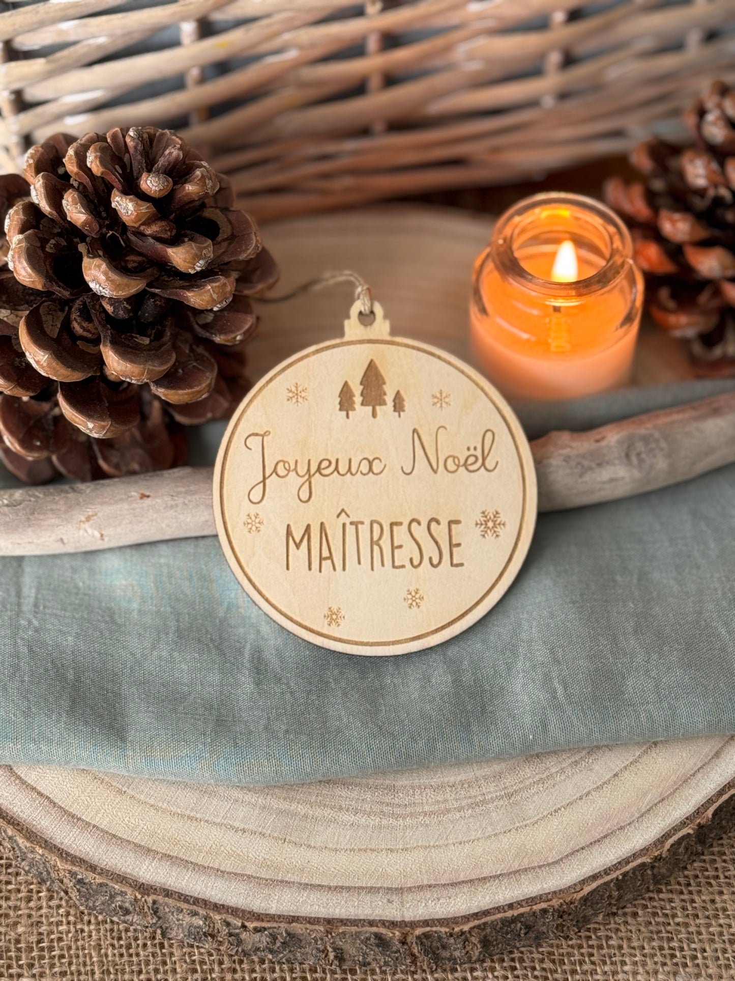 Boule de Noël en bois joyeux Noël maître ou maîtresse