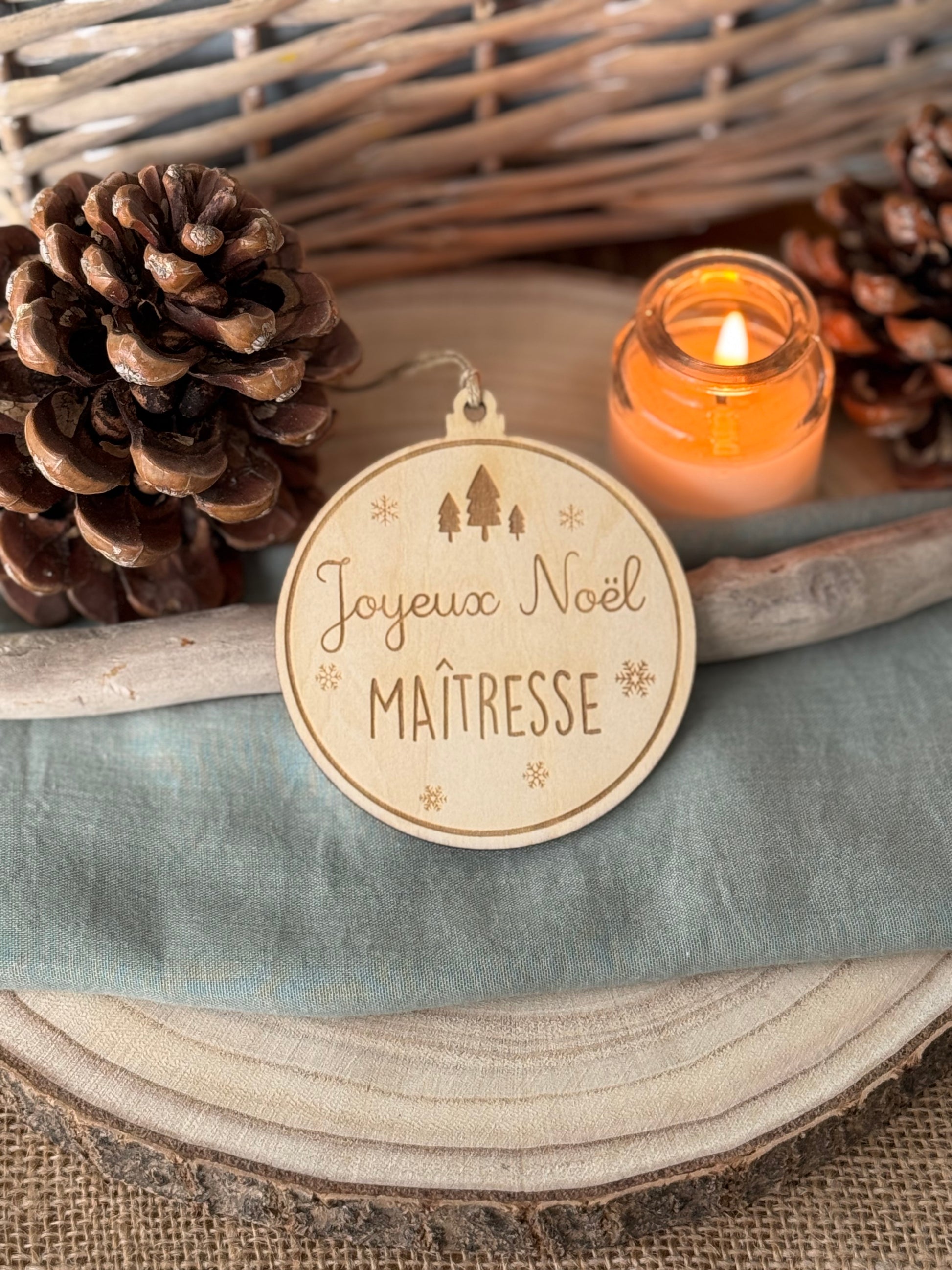 Boule de Noël en bois joyeux Noël maître ou maîtresse