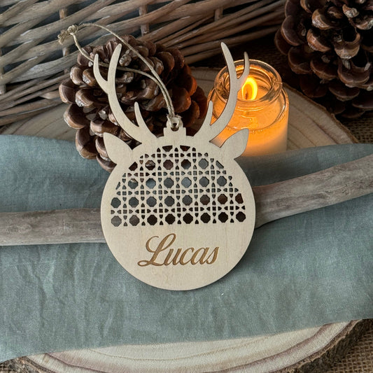boule de noel en forme de tête de cerf, avec cannage à l'interieur, personnalisable