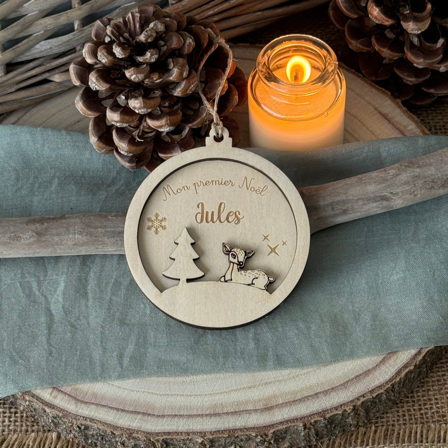 boule de noël en bois personnalisable avec prénom de l'enfant - mon premier Noël