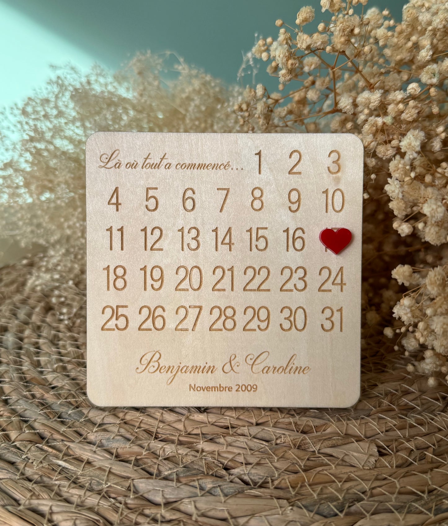 Magnet en bois personnalisé avec prénoms et date importante pour couple